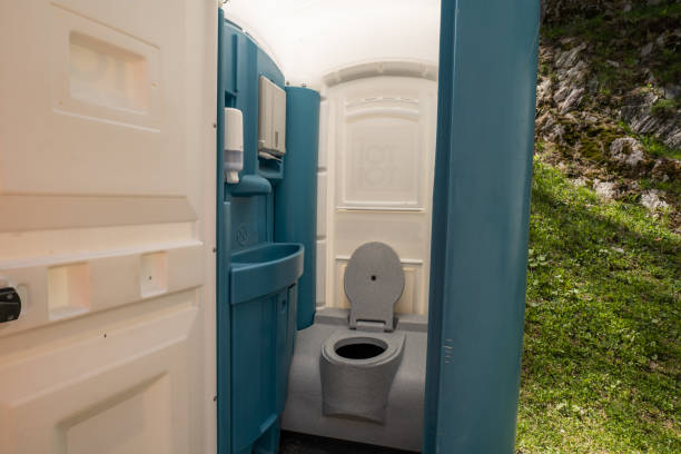 Portable Toilet Options We Offer in Elk Point, SD